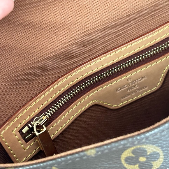 Louis Vuitton Mini Looping - Picture 10 of 14